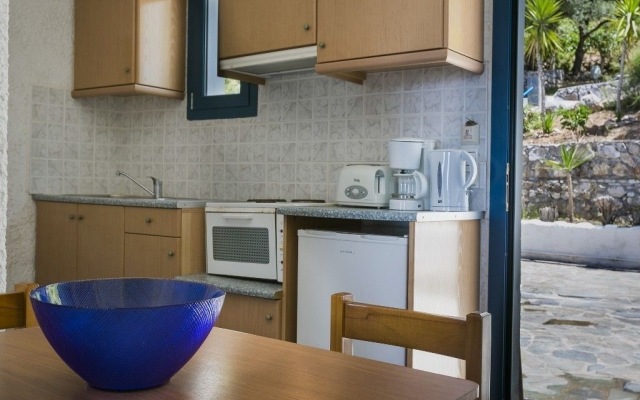 Metaxatos Apartments