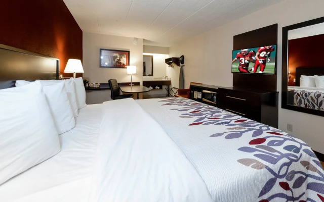Red Roof Inn Detroit - Troy