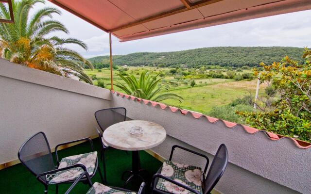 Ankica - pool & garden - A2(8)