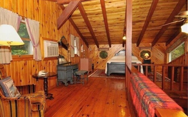 Cedarwood Lodge
