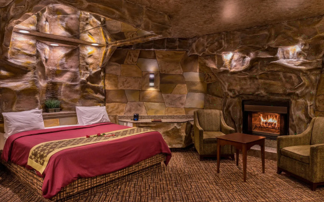 Inn of the Dove Romantic Suites with Jetted Tub & Fireplace