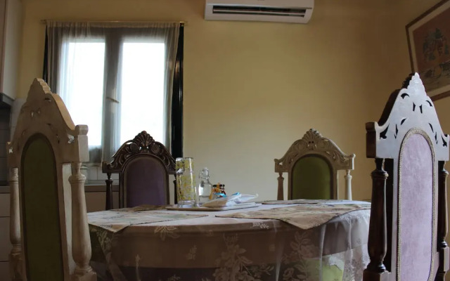 Roes apartments