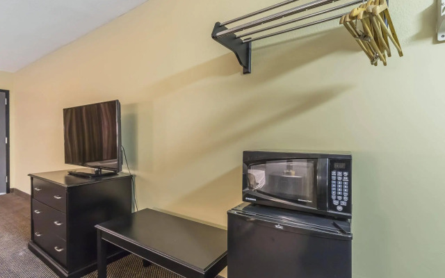 Econo Lodge Martin