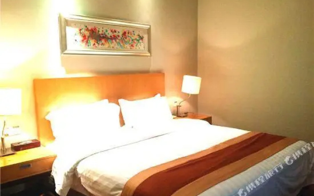 Junyue Holiday Hotel