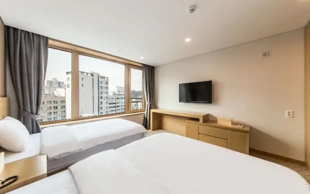 Jongno Lumia Tourist Hotel