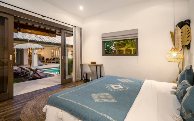 Villa Moju by Alfred in Bali - Tropical 3BR Escape w Private Pool Lush Garden in Bumbak Canggu – Guest Rooms – Kerobokan