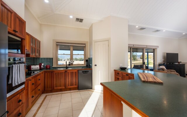 Bellevue by Your Innkeeper Mudgee