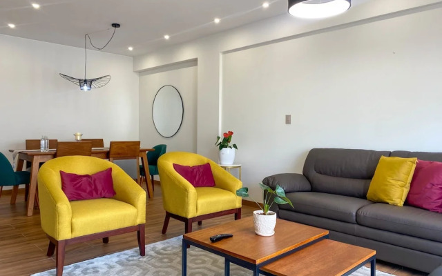 w Captivating 2BR With Balcony in Miraflores