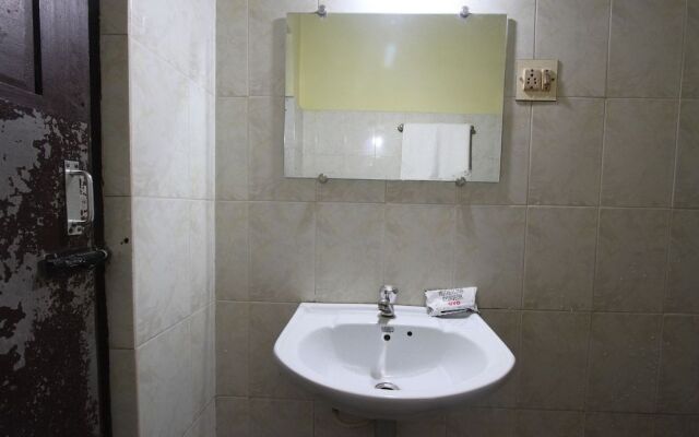 OYO 22503 Hotel Residency Gate