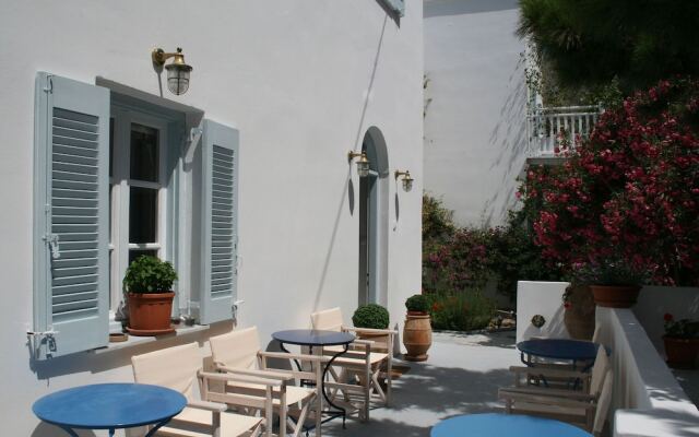 Spiros & Hiroko Hotel - Adults Only