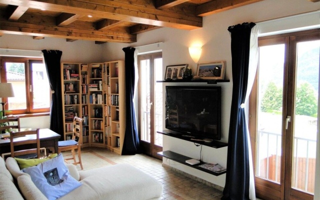 Charming Duplex Close to Lugano – Guest Rooms – Lugano