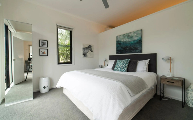 Hilltop Apartments Phillip Island - Adults Only