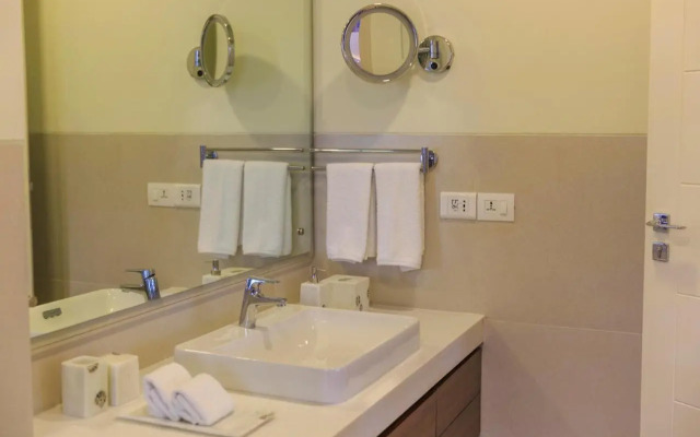Acron Seaway Resort