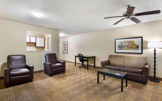 Extended Stay America Select Suites St Louis Earth City
