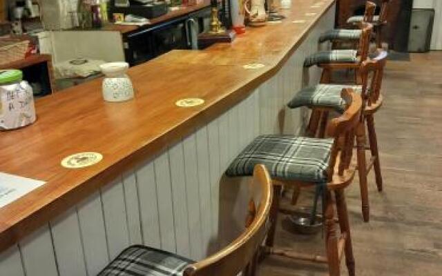 Aberdeen Arms Hotel Tarland