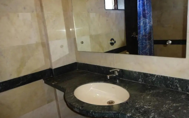 Nahar Manchester Inn