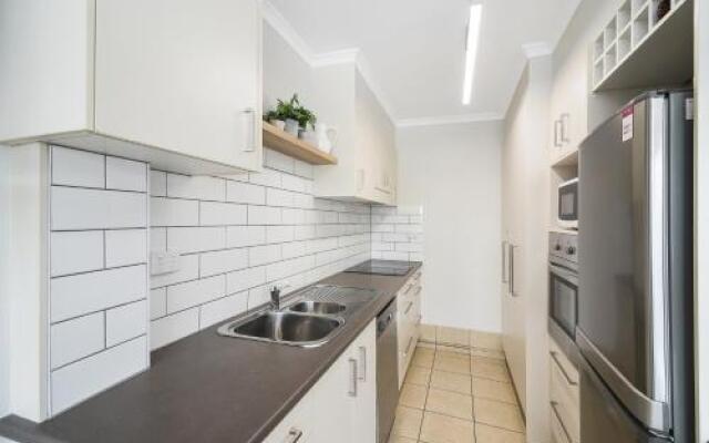 Renovated Moololaba Unit 100m To Beach