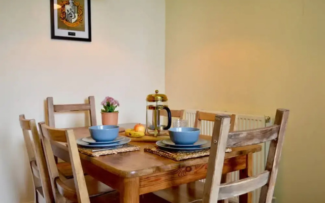 Charismatic 3 Bedroom Flat With Harry Potter Themes
