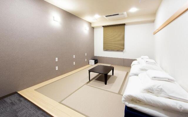 Wild Cherry Blossom Hostel Tokyo Koganei