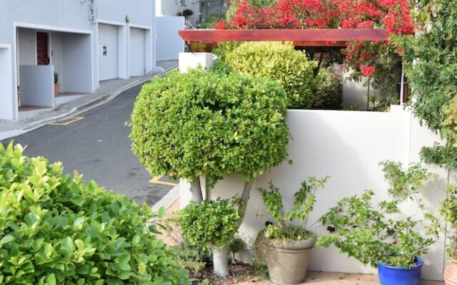 Westwood Apartment in Sea Point