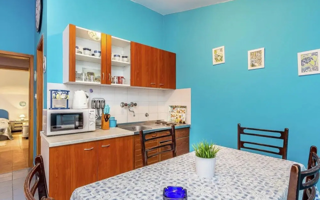 Apartment in Private House With Shared Pool