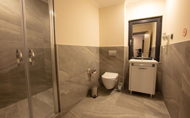 Valent Otel Business