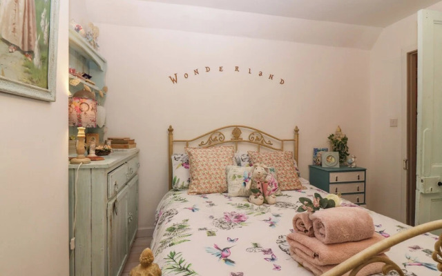 Wonderland Cottage
