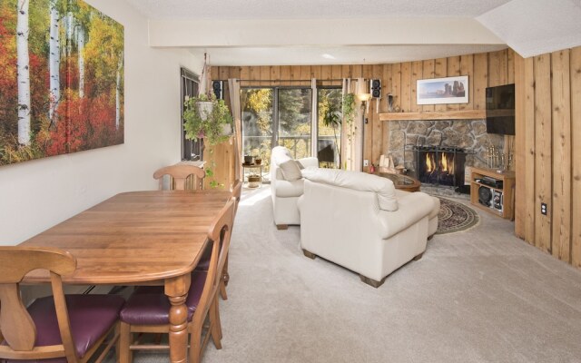 West Vail Riverfront Lodging, Colorado