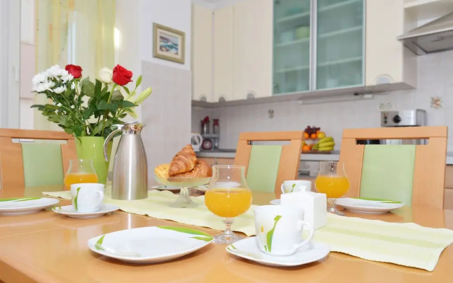 Lilly - spacious 3 bedroom apartment