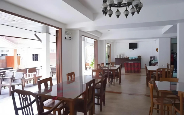Sri Chiangkhan Hotel