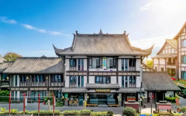 Qianqian Mango Tree Hotel (Leshan Giant Buddha, East Street Food Street) – Exterior – Leshan