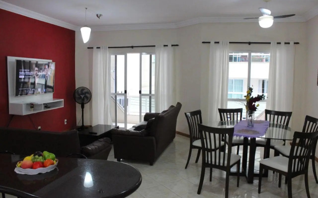 Apartamento em Meia Praia