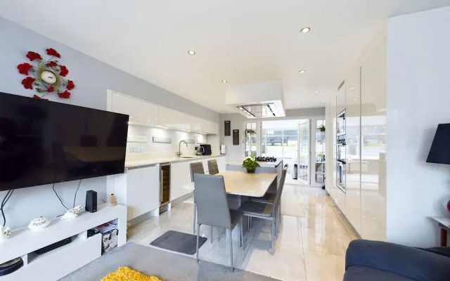 Marlows Diamond 4 Bedroom Home