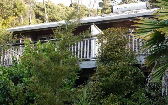 Bay of Islands Holiday Apartments and Campervan Park Trading Ltd.