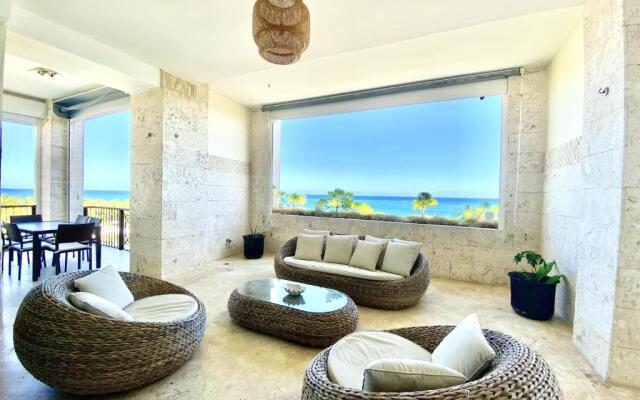 Beachfront Luxury Pent-House at Aquamarina, Cap Cana