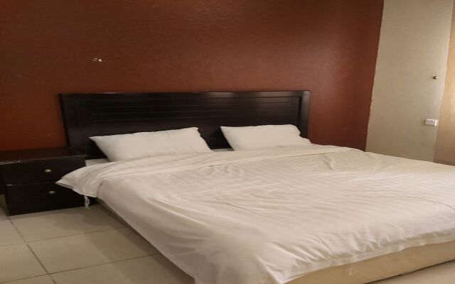 OYO 537 Dahtham Furnished Units