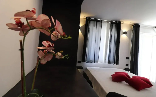 Black&white Otranto Suite