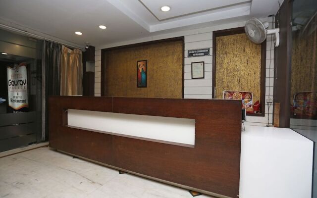 OYO 24646 Hotel Gaurav Palace