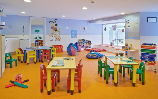 Hipotels Coma Gran Aparthotel