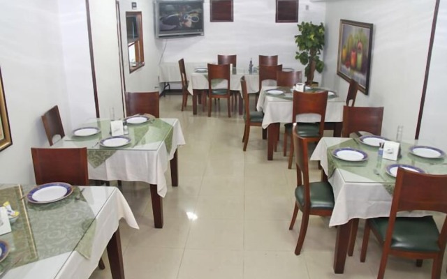 Hotel Ribera Del Rio Av 6N