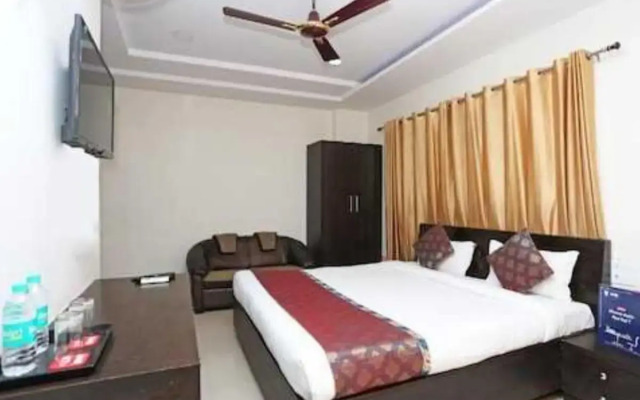 Pop 80710A Hotel Airport The Taj