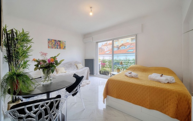 Ref 435345 in Cannes