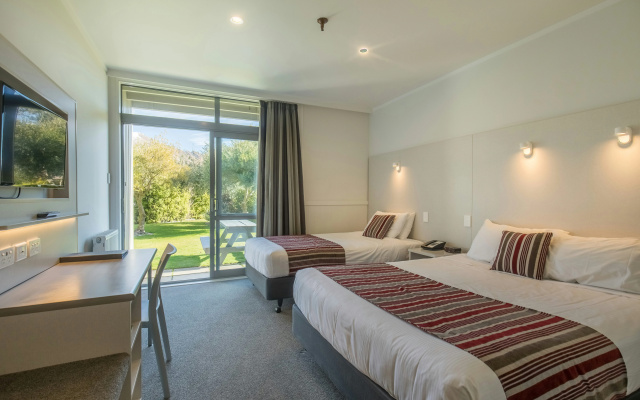 Wanaka Hotel – Guest Rooms – Wanaka