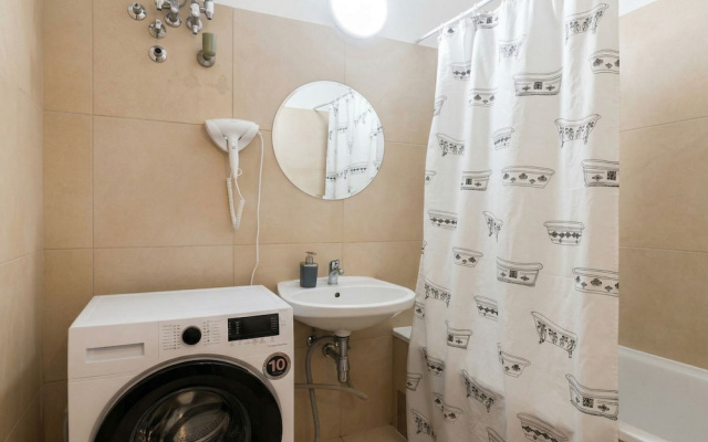 Lovely 2BR Near Belvedere Palace