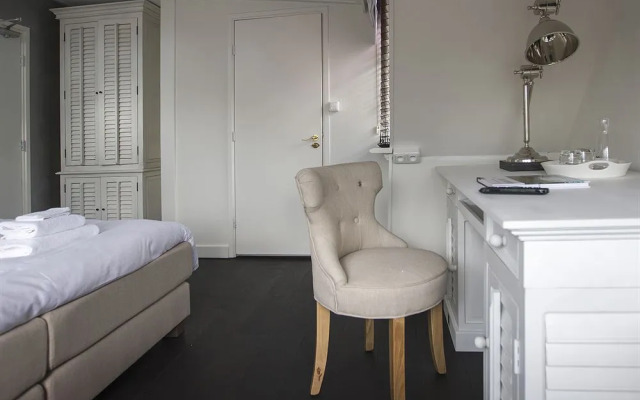 Zenzez Hotel & Lounge