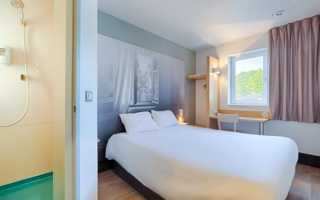 B&B HOTEL AIX EN PROVENCE Pont de l'Arc