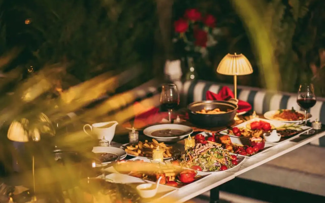 Phoenix Moc Chau Hotel