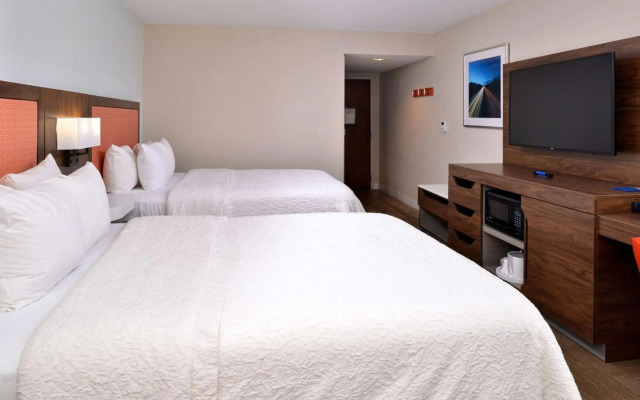 Motel 6 Ventura, CA - Beach