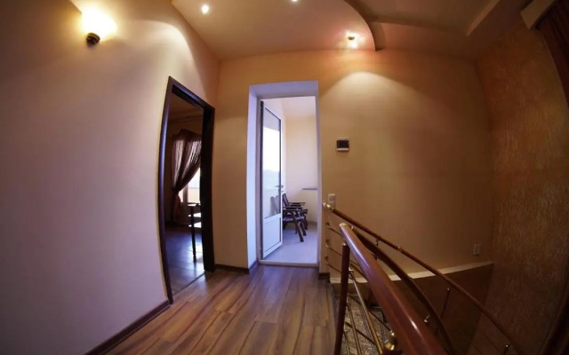 Valensia Hotel And Resort