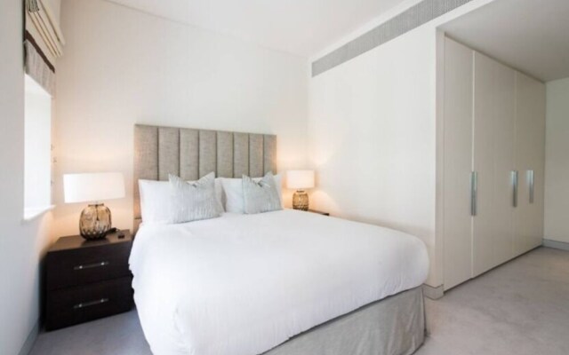 Exclusive 2 Bed in Mayfair with Private Terrace